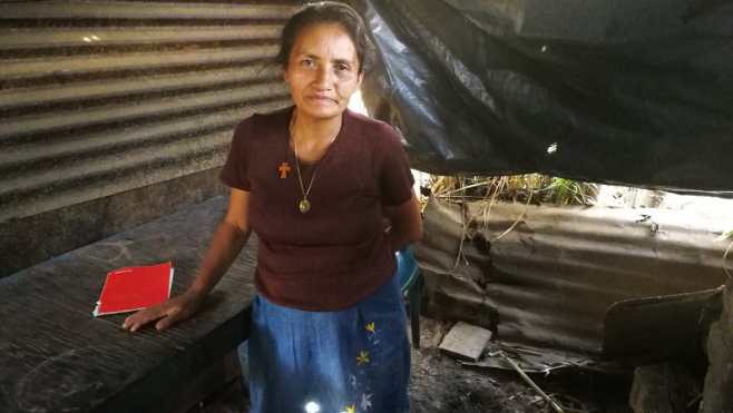 Marta Alicia Lemus ha trabajado en el campo desde que era una niña, en la aldea Los Tecomates, Palencia. (Foto Prensa Libre: Beatriz Tercero)