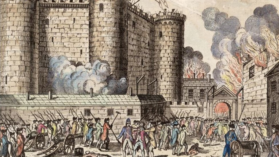 Ilustración de la toma de la Bastilla el 14 de julio de 1789 (Hulton Archive/GETTY IMAGES).