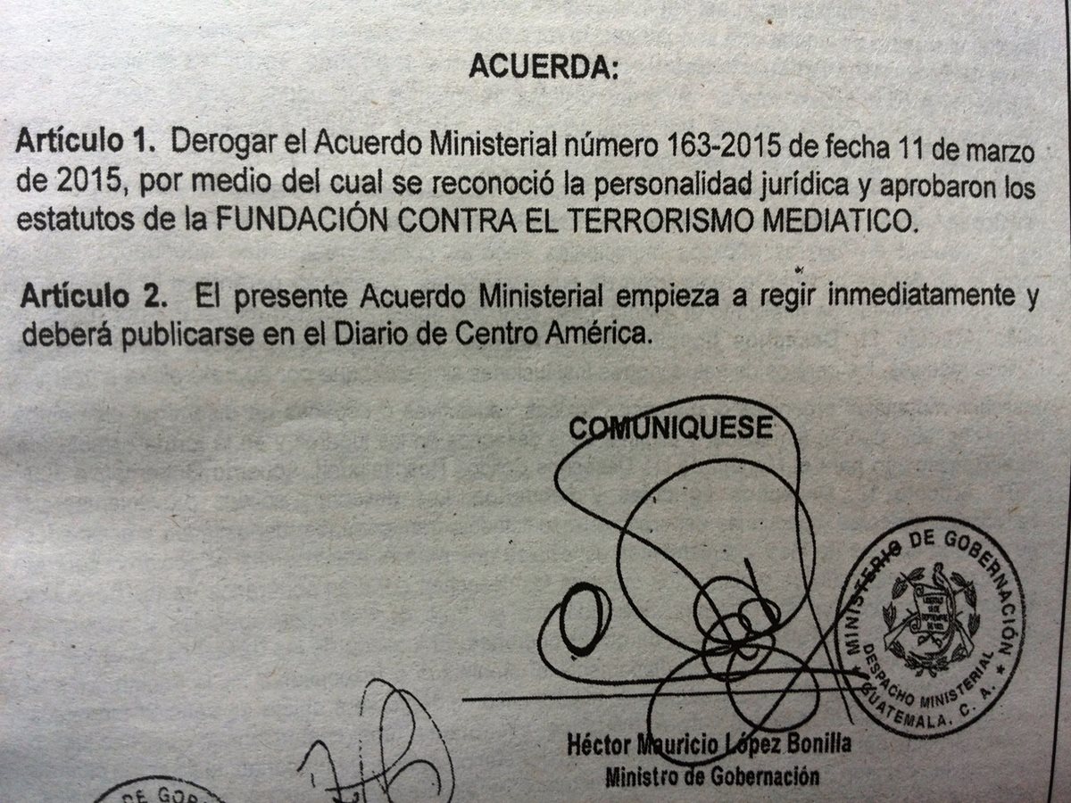 A partir de hoy desaparece oficialmente la Fundación contra el Terrorismo Mediático. (Foto Prensa Libre)