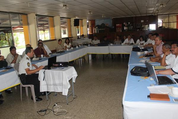 La Comisión de Seguridad de Jutiapa quedó integrada por instituciones del Estado, para proponer soluciones a la inseguridad en ese departamento. (Foto Prensa Libre, Óscar González)<br _mce_bogus="1"/>