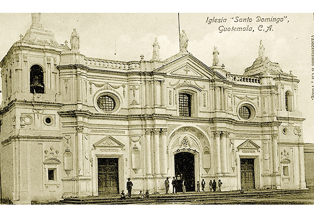 Templo de Santo Domingo a principios del siglo XX. (Foto: Hemeroteca PL)