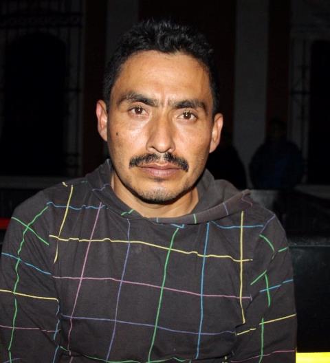 La PNC captura a Néstor Vásquez Pérez, señalado de ser el traficante que trasladaría a Estados Unidos a 15 migrantes hondureños y una guatemalteca. (Foto Prensa Libre: PNC)