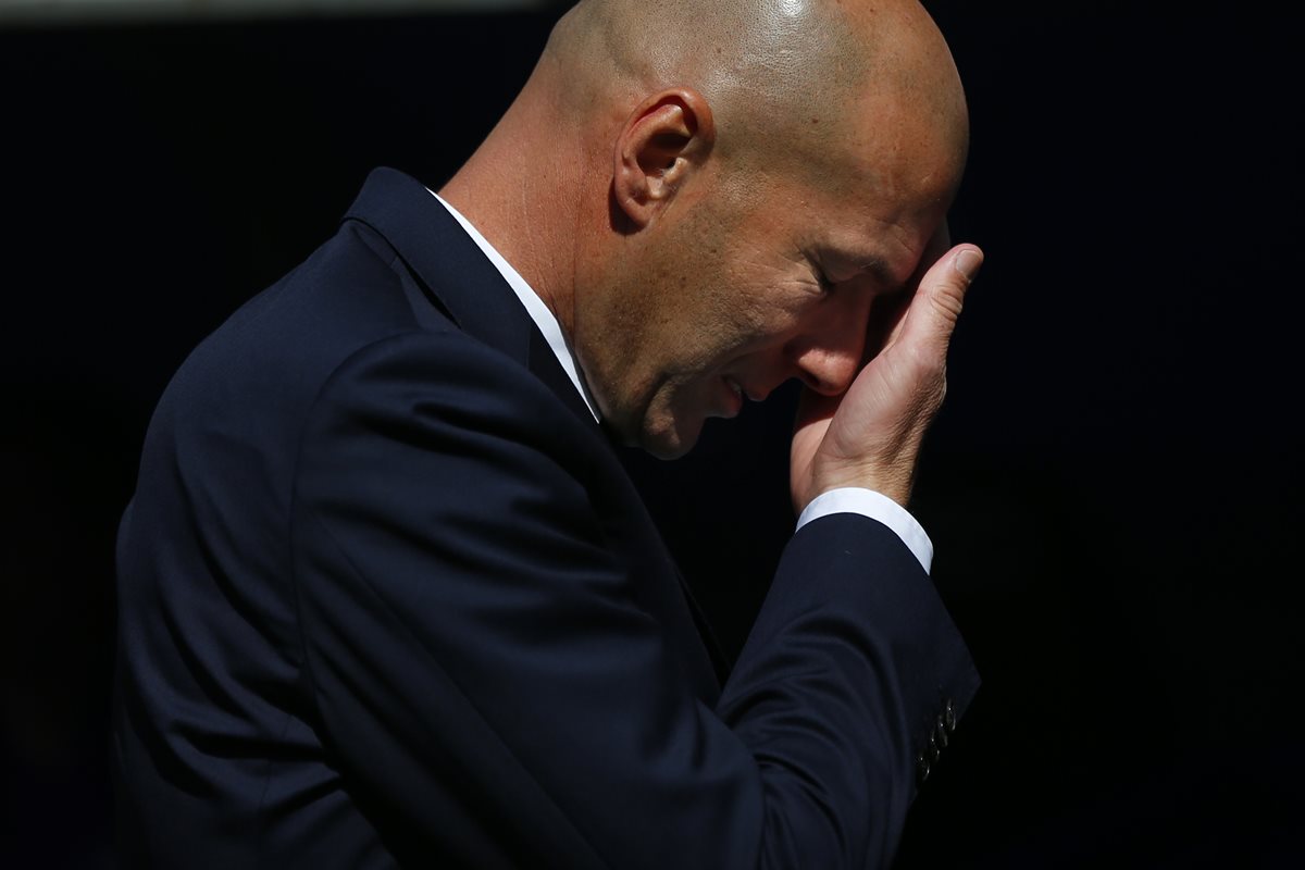 Zinedine Zidane realizó cambios muy defensivos y el Madrid pagó las consecuencias. (Foto Prensa Libre: AP)