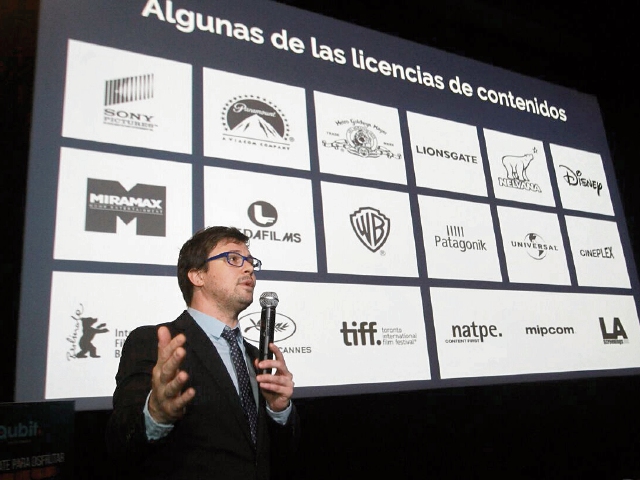 Javier Porta Fouz, gerente de Contenidos de la firma argentina, durante la presentación de la plataforma digital en Guatemala. (Foto Prensa Libre: Álvaro Interiano)