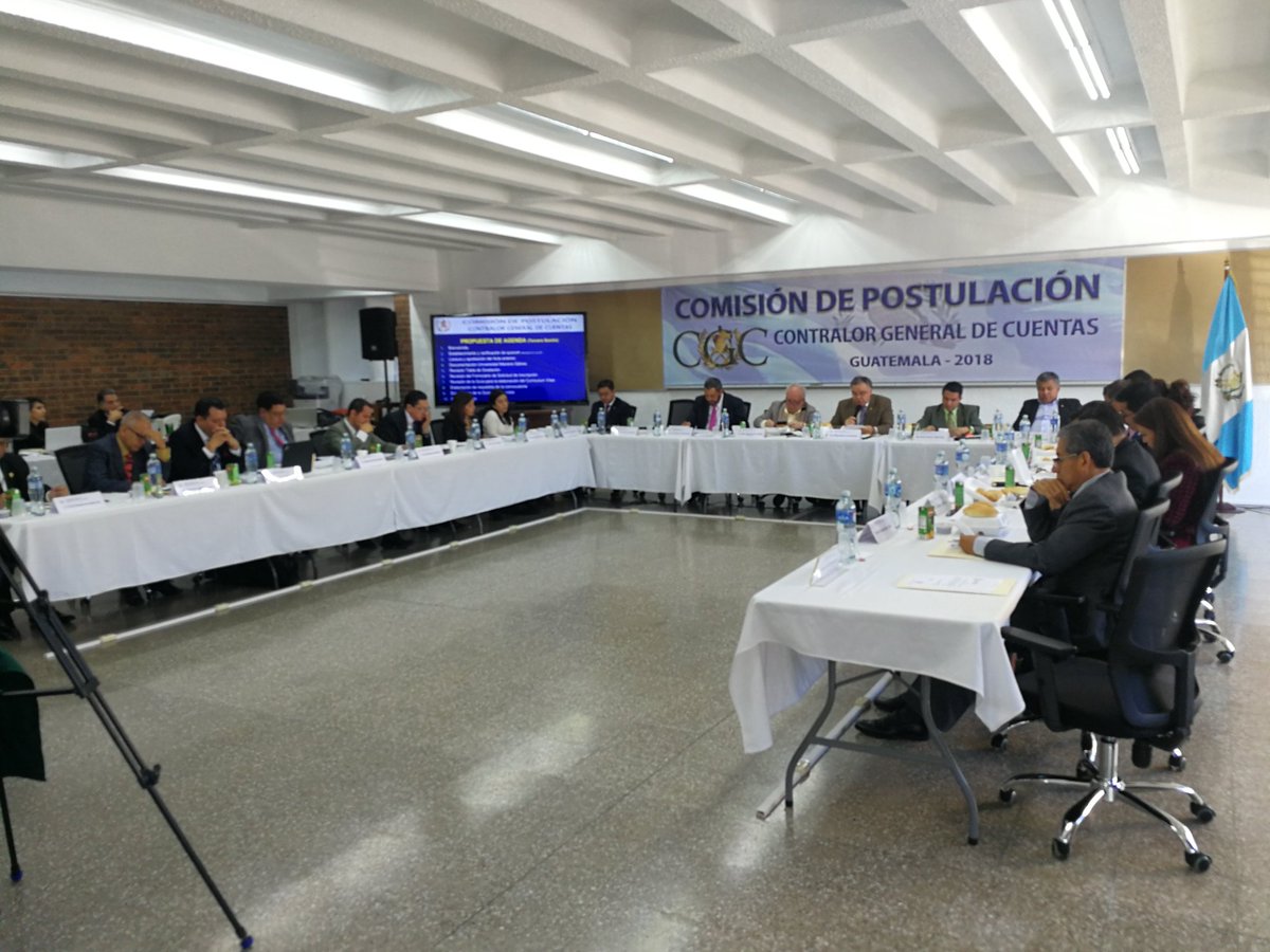La Comisión de Postulación para Contralor General de Cuentas se reune en la Universidad Mesoamericana. (Foto Prensa Libre: Hemeroteca)