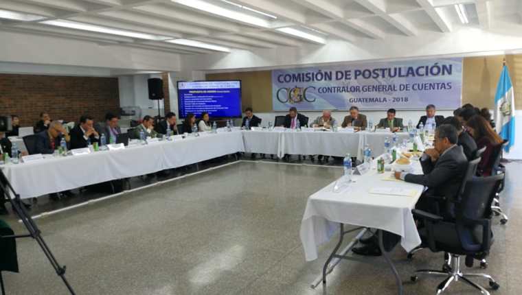 La Comisión de Postulación para Contralor General de Cuentas se reune en la Universidad Mesoamericana. (Foto Prensa Libre: Hemeroteca)