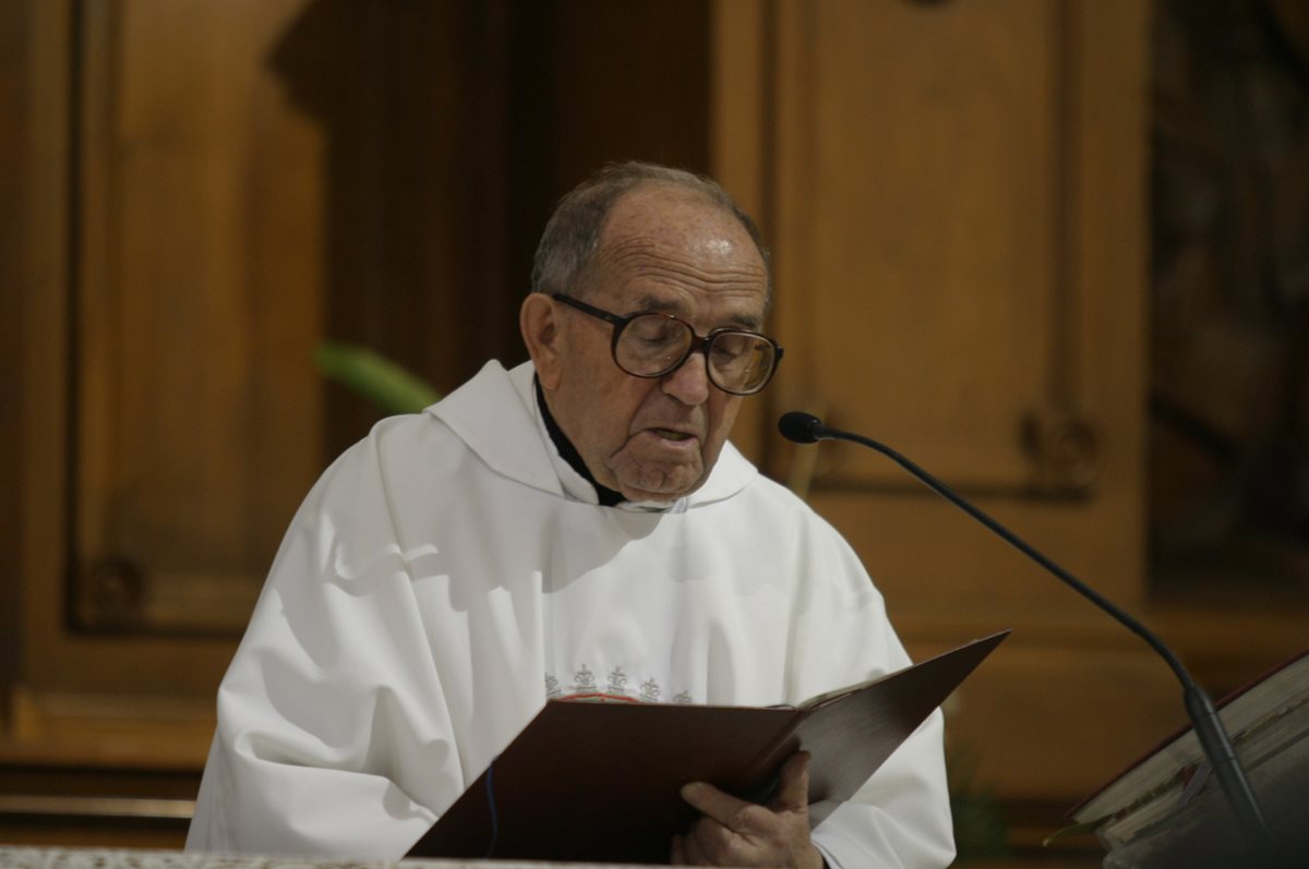Sacerdote José María Delgado Varela, en 2005. (Foto Prensa Libre: Hemeroteca PL)