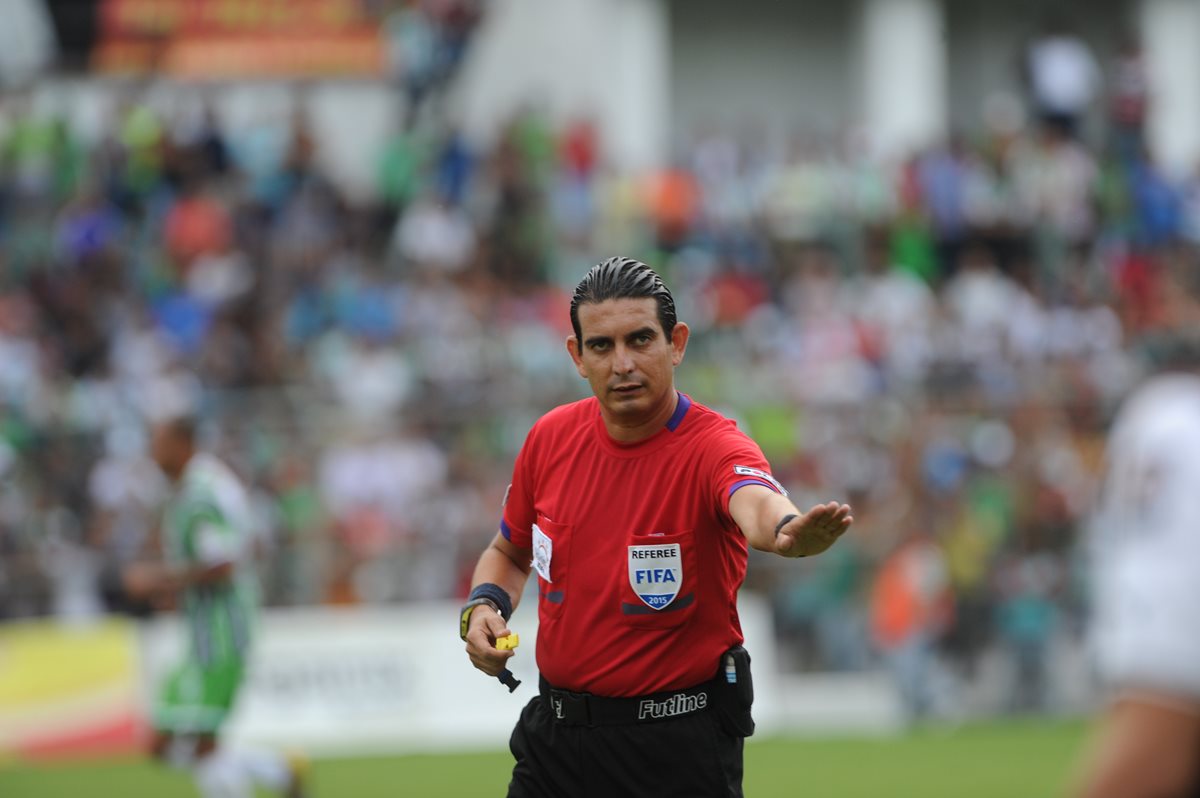 Juan Carlos Guerra fue el designado para el Clásico 290 (Foto Prensa Libre: Óscar Felipe)