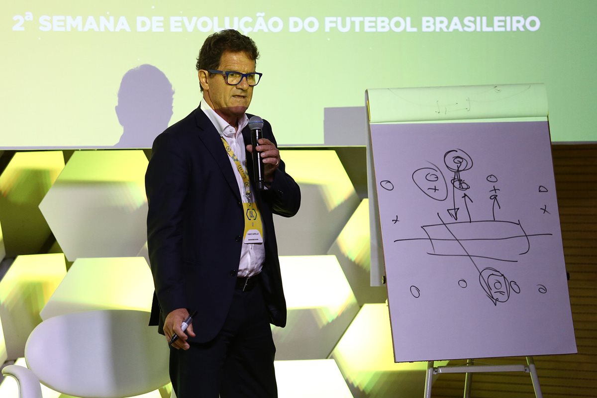 Fabio Capello durante su intervención en la segunda edición del seminario "Somos Fútbol". (Foto prensa Libre: EFE)