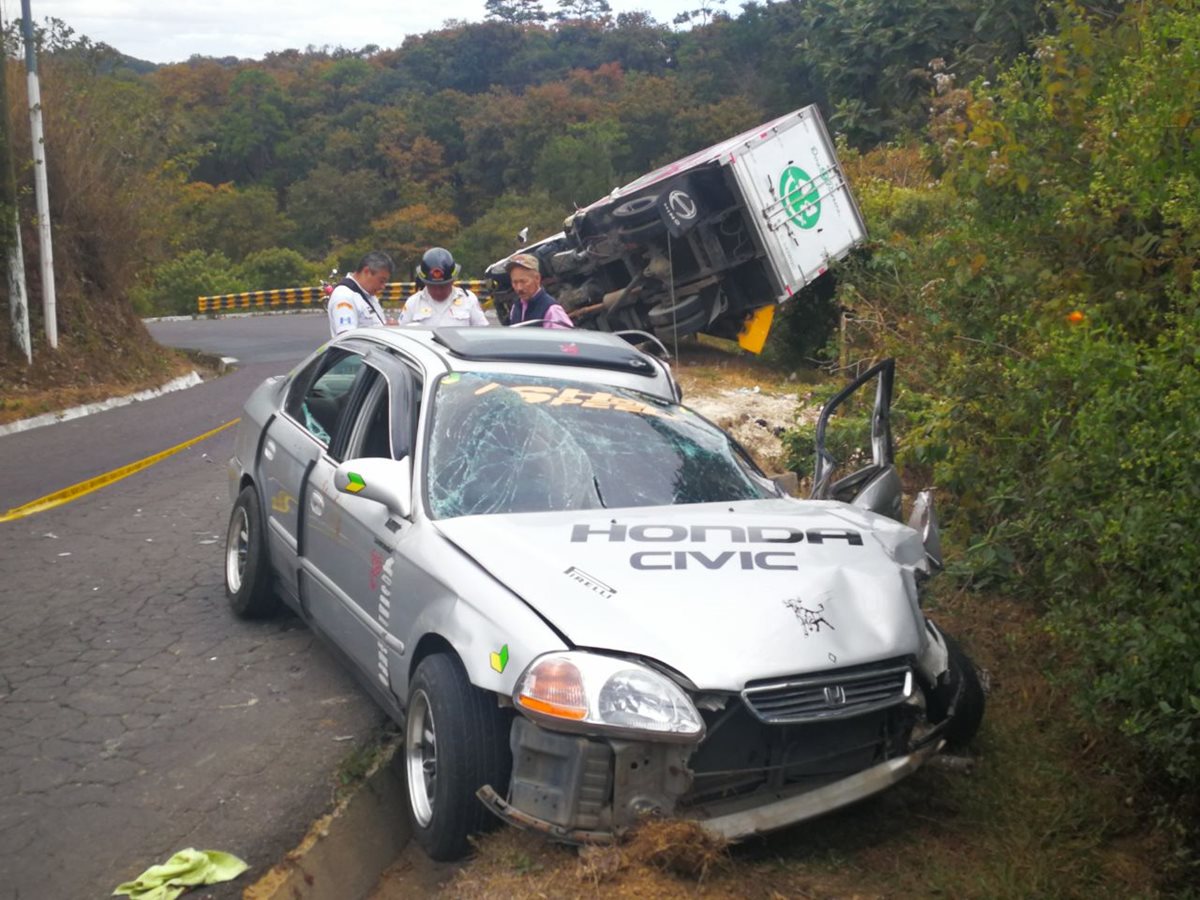 Vehículo conducido por Álvaro Eduardo Ramírez, de 16 años, quien chocó con un camión en San Pedro Yampuc. (Foto Prensa Libre: Estuardo Paredes)