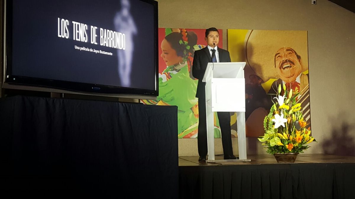 El marchista Érick Barrondo, durante la presentación de los detalles para su película. (Foto Prensa Libre: Cortesía Mynor Mazariegos)