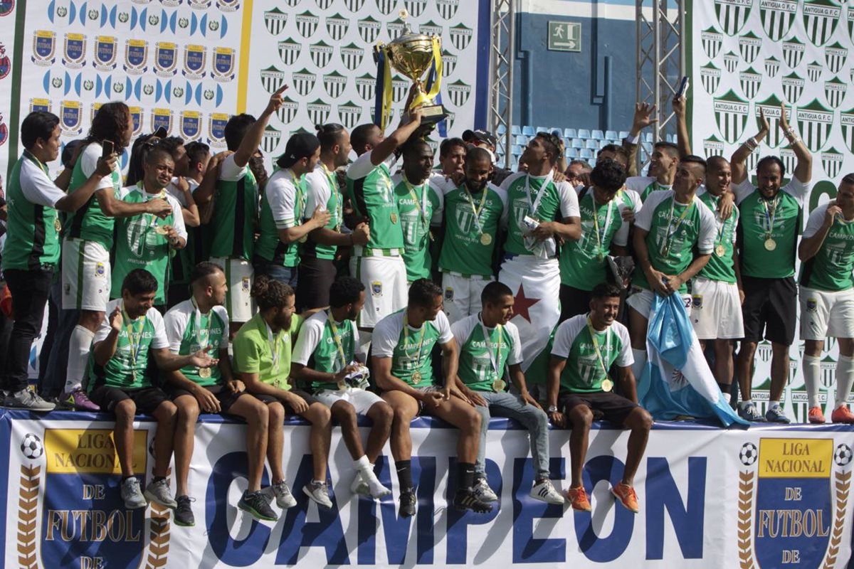 Antigua es el nuevo campeón del futbol nacional. (Foto Prensa Libre: Norvin Mendoza)