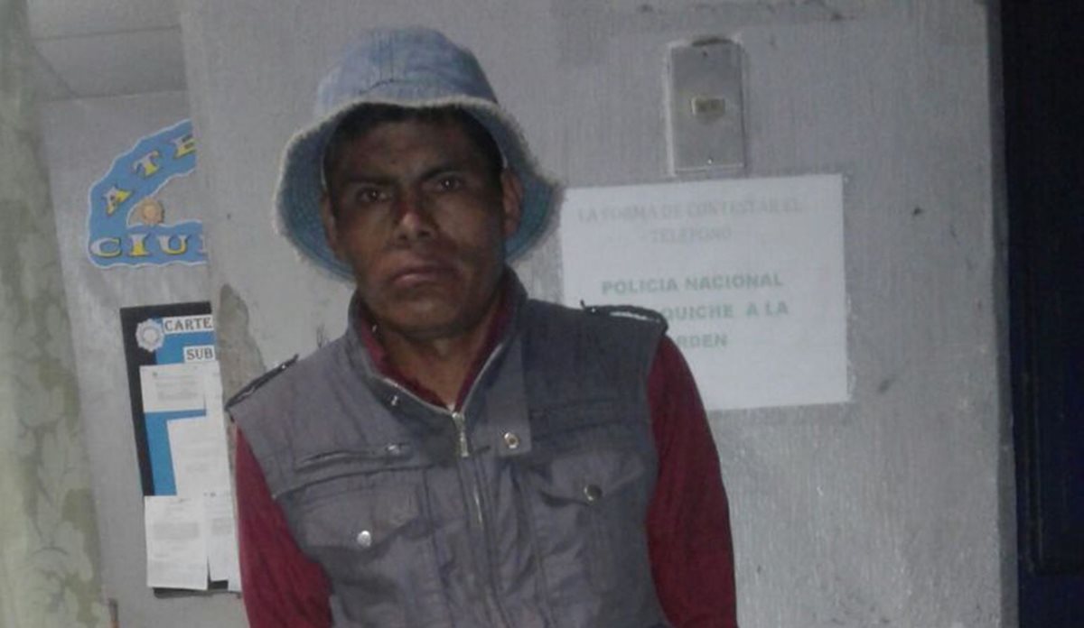 Domingo Pérez Chilisná es acusado de agresión sexual contra una niña de 10 años, en Santa Cruz del Quiché. (Foto Prensa Libre: Héctor Cordero)