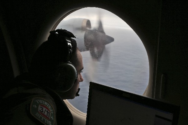 Continúa la busqueda del vuelo MH370 en sur del océano Índico, Australia. (Foto Prensa Libre: AP)