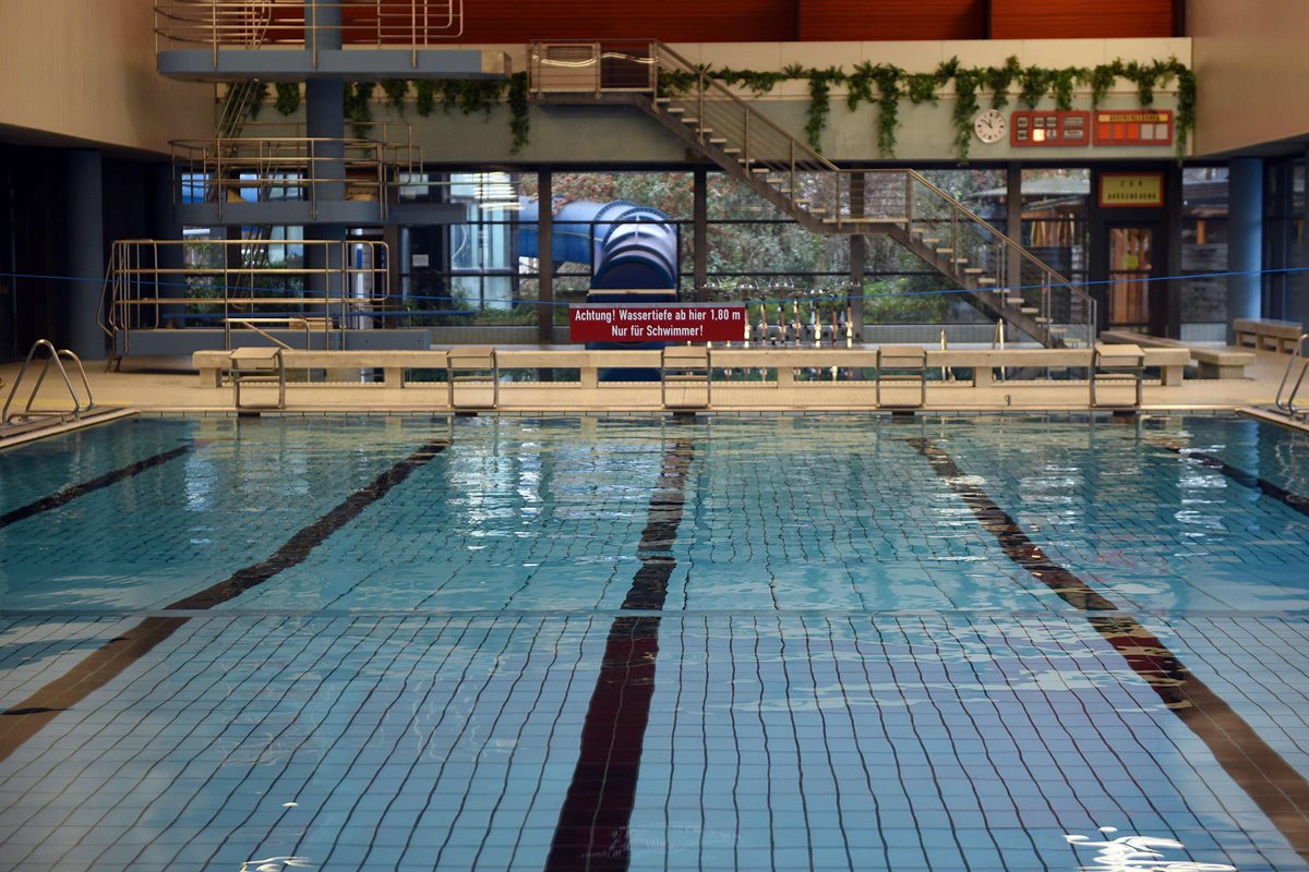 Prohíben entrada a refugiados a una piscina de pueblo alemán