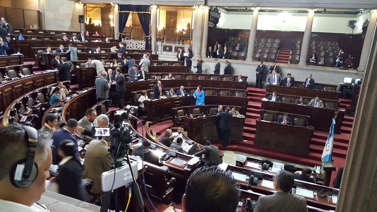 Congreso aprueba iniciativa de retiro voluntario con beneficios económicos. (Foto Prensa Libre: Jessica Gramajo)