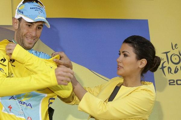 Vincenzo Nibali recupera el liderato del tour. (Foto Prensa Libre: AP)