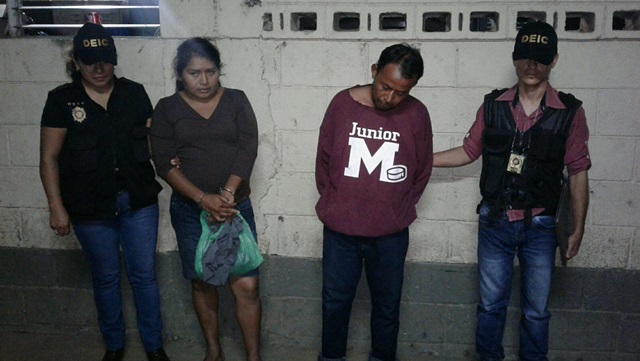 La pareja fue recapturada por robar a un recién nacido en el IGSS de Mazatenango el pasado 21 de septiembre.(Foto Prensa Libre: Melvin Jacinto Popá)