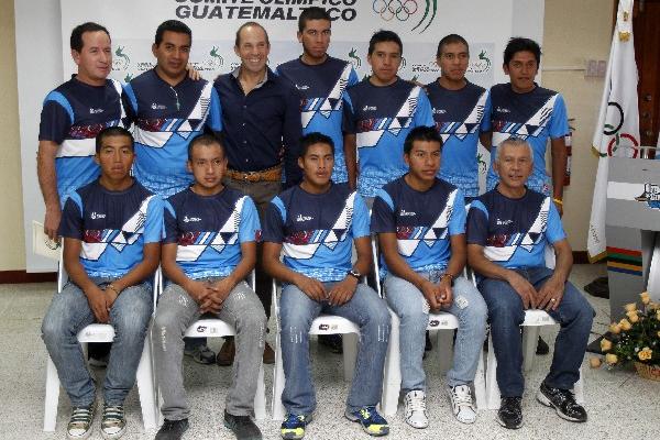 La delegación de ciclismo tomará parte de la Vuelta a México, del 4 al 9 de marzo próximo. (Foto Prensa Libre: Eduardo González)