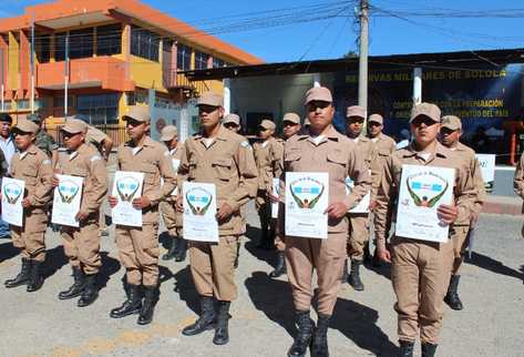 Jóvenes ayudarán a sus comunidades ante emergencias. (Foto Prensa Libre: Edgar Rene Saenz Archila)