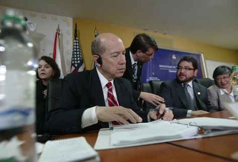 David Johnson, encargado de asuntos antinarcóticos del Departamento de Estado de Estados Unidos. (Foto Prensa Libre: Erick Avila)