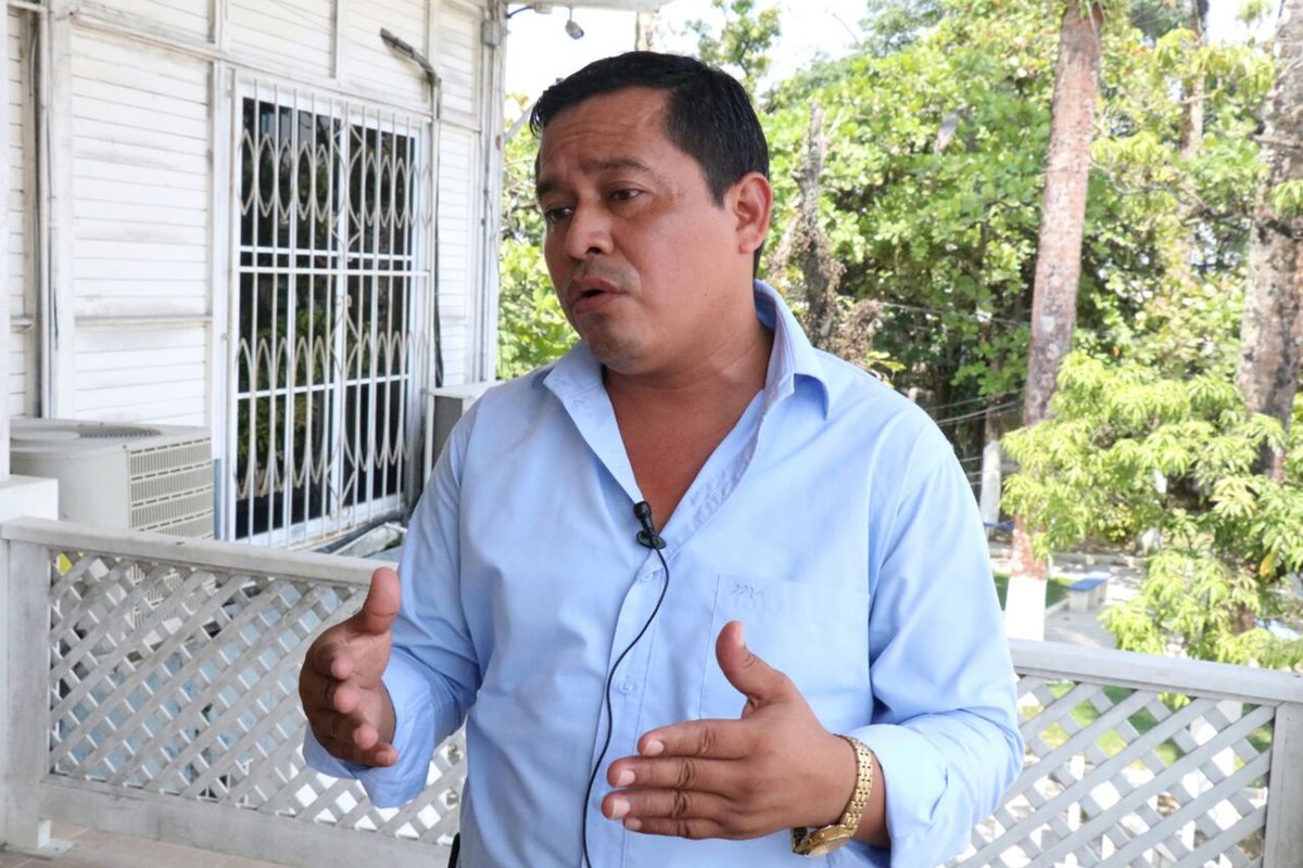 Rony Méndez, alcalde de El Estor, Izabal, asegura que vecinos intentaron lincharlo.(Foto Prensa Libre: Hemeroteca PL)