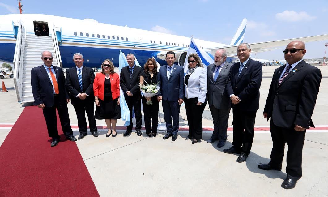 El avión es propiedad de la empresa Interface Operations LL, pertenece a Sheldon Adelson, financista de Donald Trump. (Foto Prensa Libre: Hemeroteca PL)