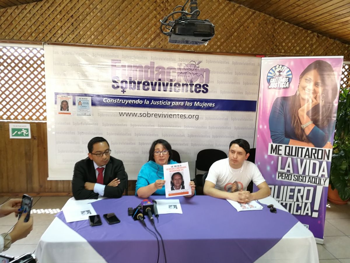 Conferencia de prensa en la que Fundación Sobrevivientes informa respecto del caso de la muerte de Gabriela Barrios. (Foto Prensa Libre: Óscar García).