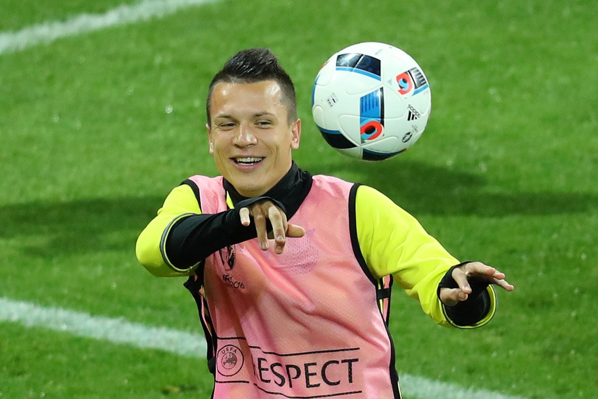 El ucraniano se encuentra disputando la Eurocopa 2016 con su Selección y mañana enfrentará a Irlanda del Norte. (Foto Prensa Libre: EFE)