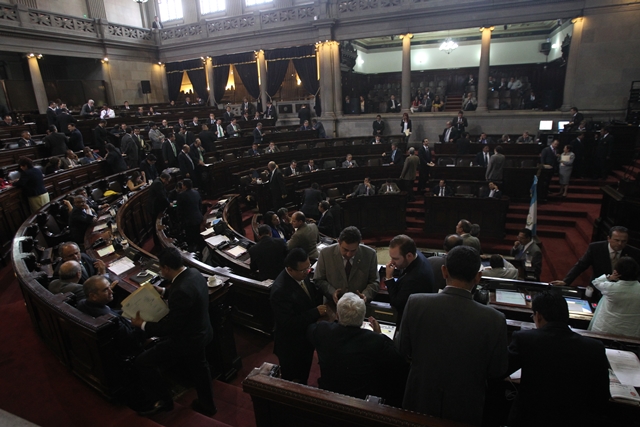 La normativa fue aprobada este martes durante la sesión permanente. (Foto Prensa Libre: Erick Ávila)