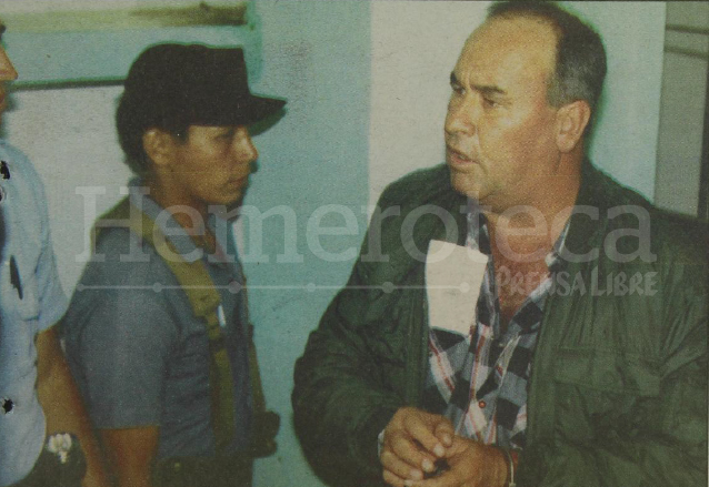 Arnoldo Vargas, exalcalde zacapaneco, engrilletado en la granja penal de Pavón, poco antes de ser extraditado a Estados Unidos el 19 de mayo de 1992. (Foto: Hemeroteca PL)