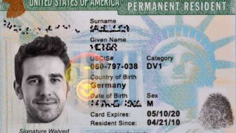 Autoridades de Miami investigan a un guatemalteco que comercializaba tarjetas de residencia. (Foto de referencia tomada de internet)