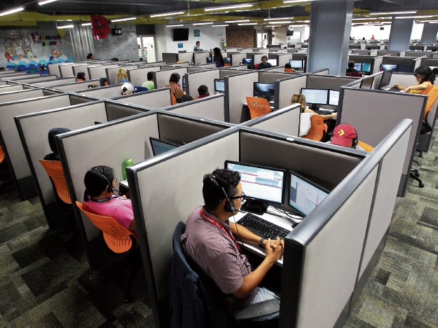 Los call center o centros de llamadas, unidos con los BPO generan 42 mil puestos de trabajo, según dirigentes del sector. (Foto Prensa Libre: Hemeroteca)