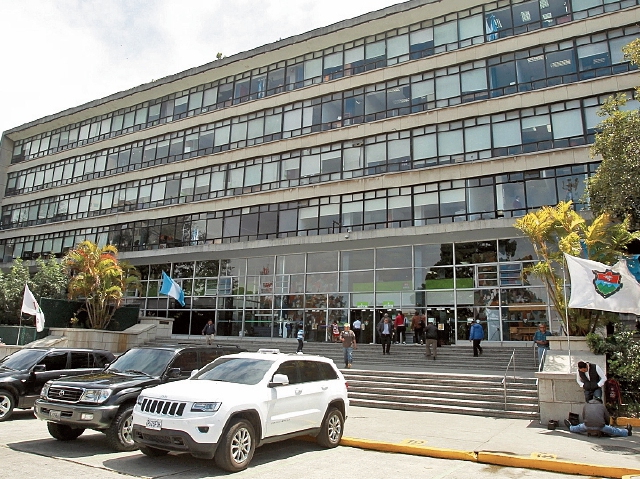 Nueve candidatos buscan llegar a la  Municipalidad de Guatemala. (Foto Prensa Libre: Hemeroteca PL)