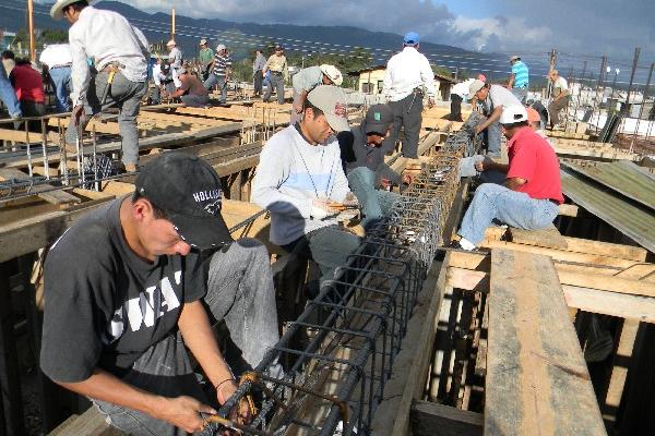 Trabajadores refieren   que reformas debilitan al sector y fortalecen a los patronos. (Foto Prensa Libre: Hemeroteca PL)