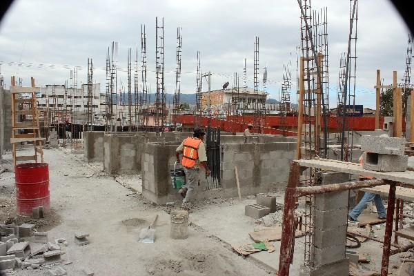 El área de cuidados intensivos pediátricos del Hospital Nacional de Jalapa está en construcción, pero médicos dicen que la obra no será funcional.