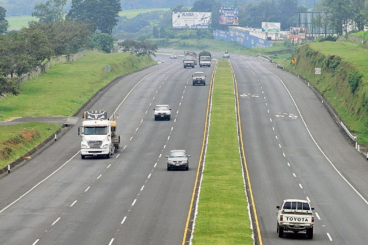 La infraestructura vial debe ser prioridad del nuevo gobierno para dinamizar la economía. (Foto Prensa Libre: Hemeroteca PL)