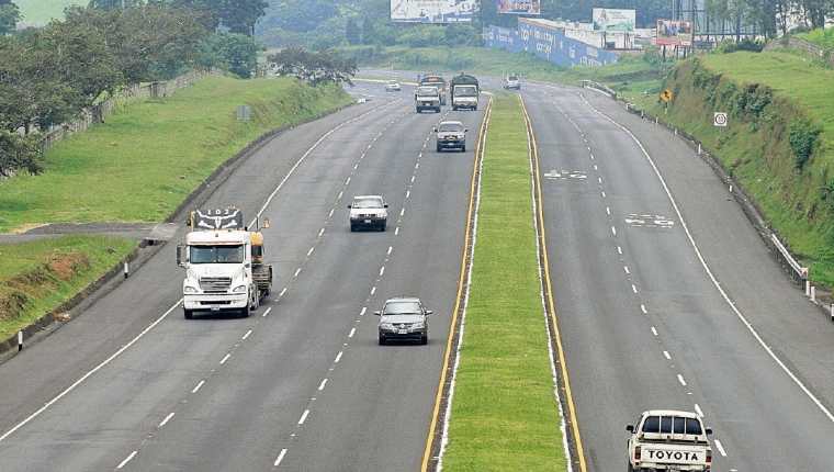 La infraestructura vial debe ser prioridad del nuevo gobierno para dinamizar la economía. (Foto Prensa Libre: Hemeroteca PL)