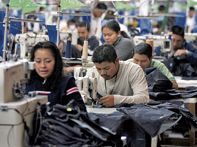 Las ventas de la industria de vestuario y textil aumentaron 12% a agosto último, reportó el Banguat. (Foto Prensa Libre: HUGO NAVARRO)
