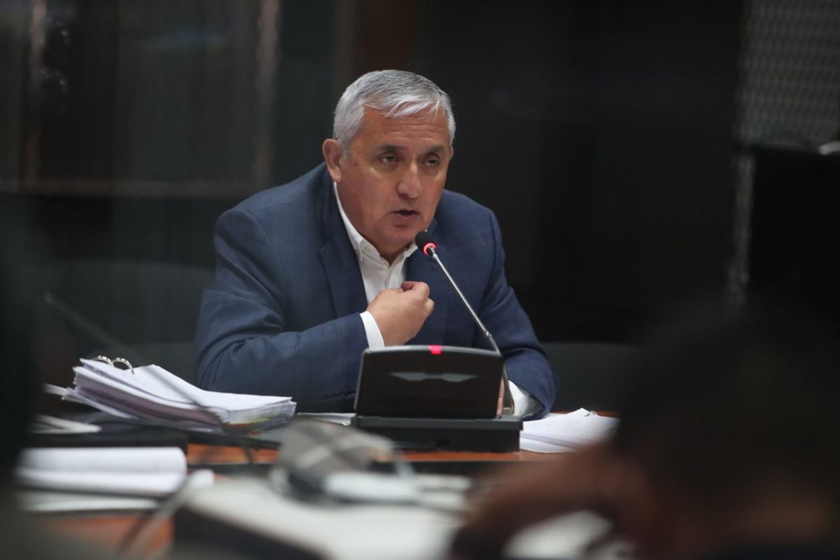 Otto Pérez Molina, expresidente guatemalteco, durante la audiencia a puerta cerrada donde se definiría si le otorgarían o no el arresto domicialiario. (Foto Prensa Libre: Paulo Raquec).