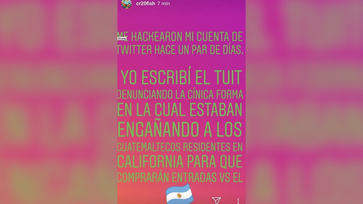 Este es el mensaje que publicó Carlos Ruiz en sus historias de Instagram en donde denuncia el hackeo de su cuenta de twitter. (Foto Prensa Libre: Instagram de Carlos Ruiz.)