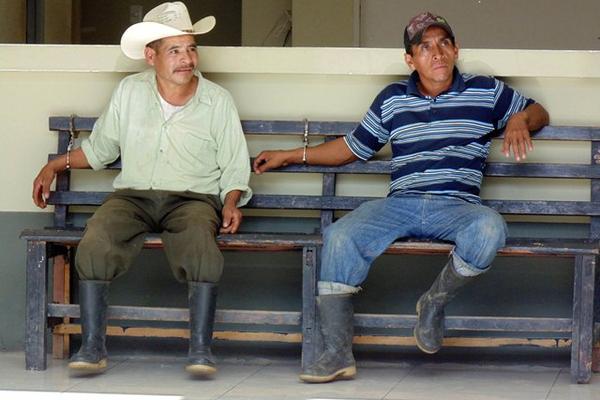 <strong>Antonio López Pérez  y Rodolfo Elías Marcos fueron detenidos cuando supuestamente robaban maíz en Jalapa. (Foto Prensa Libre: Hugo Oliva).</strong><strong></strong>