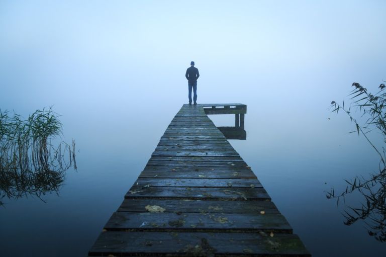 A diferencia de la cronoterapia, los antidepresivos pueden tardar un mes para producir un efecto y en el ínterin pueden aumentar el riesgo de suicidio. (Getty Images).