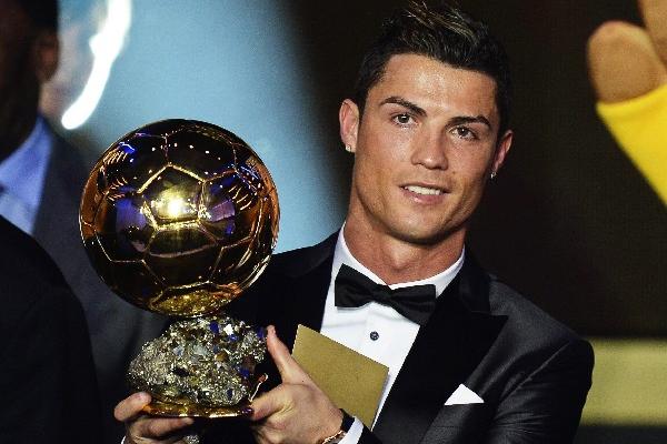 Cristiano Ronaldo ya piensa en ganar el Balón de Oro-2014. Foto Prensa Libre/EFE