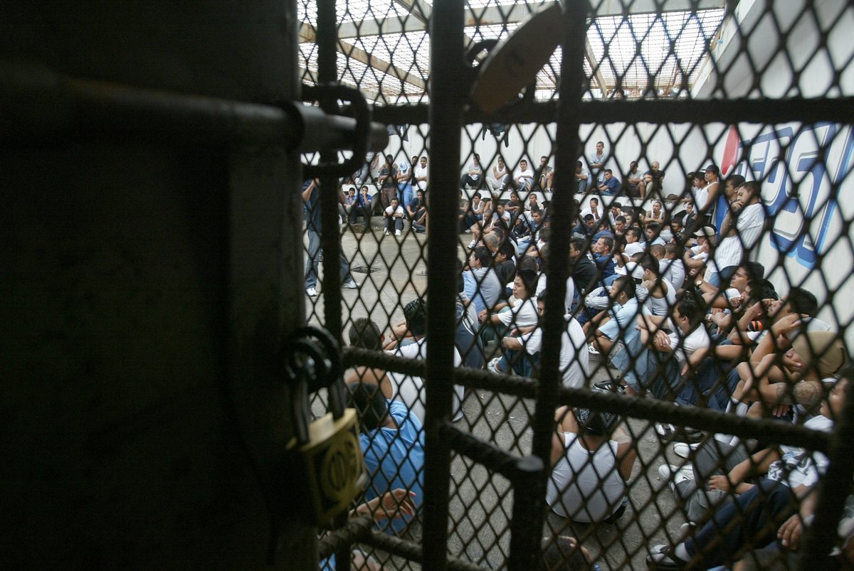 El Sistema Penitenciario prohibió la visita de familiares de reos en la cárcel Fraijanes I. (Foto Prensa Libre: Hemeroteca PL)