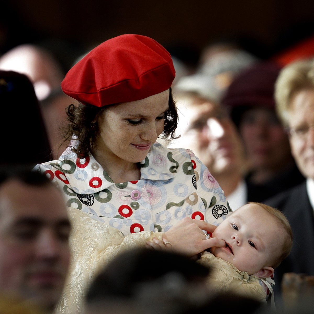 La hermana de la reina Máxima de Holanda, Inés Zorreguieta, durante el bautizo de la princesa Ariana en La Haya, Holanda.(Foto Prensa Libre:EFE).