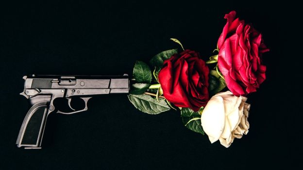 Armas o flores... da lo mismo. (Getty Images)