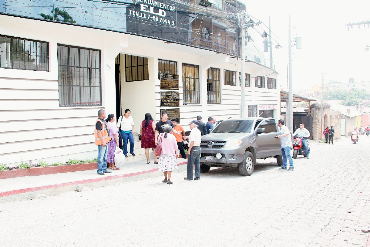 Complejo de Judicial  de Sololá, en donde se efectuó la audiencia en contra dos sindicados de trata de personas. (Foto Prensa Libre: Ángel Julajuj)