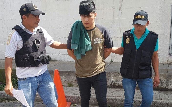 Rony Ventura Cumatz Alacam,capturado el 8 de septiembre de 2016, en km 30 Amatitlán, presunto responsable de difundir videos con pornografía. (Foto Prensa Libre: Hemeroteca PL)