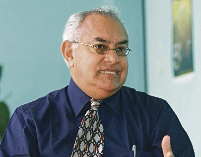 Leonel Oswaldo Enríquez Contreras, experto en Derechos Humanos, es el secretario privado del vicepresidente Alejandro Maldonado (Foto Prensa Libre: Hemeroteca)